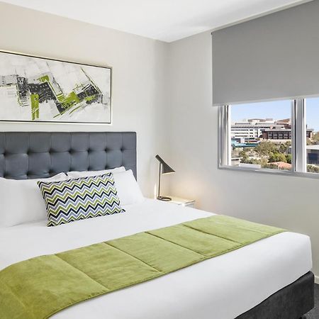 Oaks Brisbane Woolloongabba Suites Quarto foto